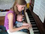 Lea_Tom_piano_150_01.JPG (4313 octets)